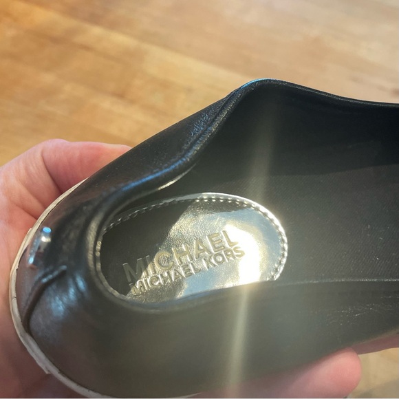 Michael Kors Pointy Slip-on Womens Size 7 Black Leather
Flats Sneakers Mod - Picture 4 of 13